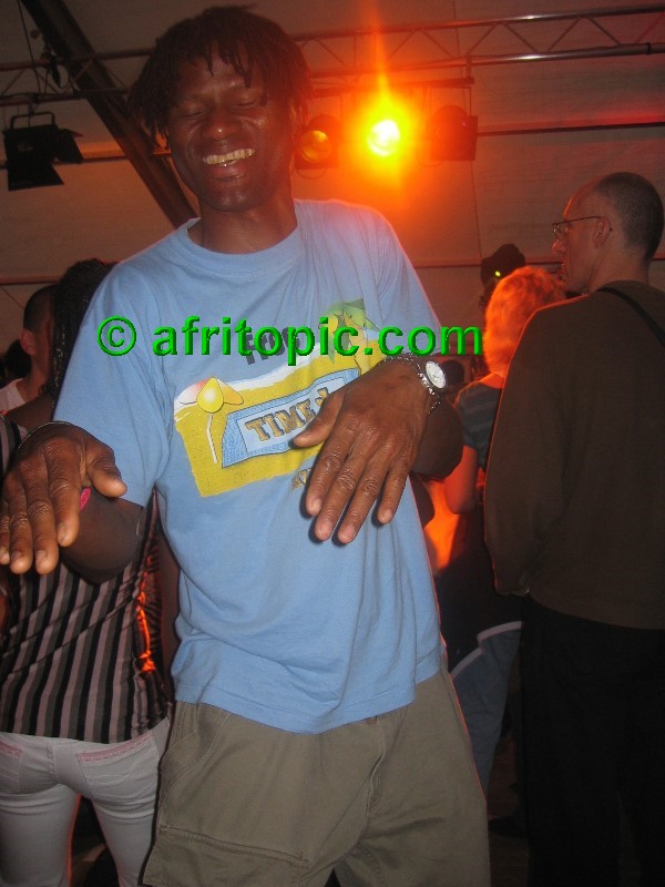 ../Images/afw2006b 111.jpg